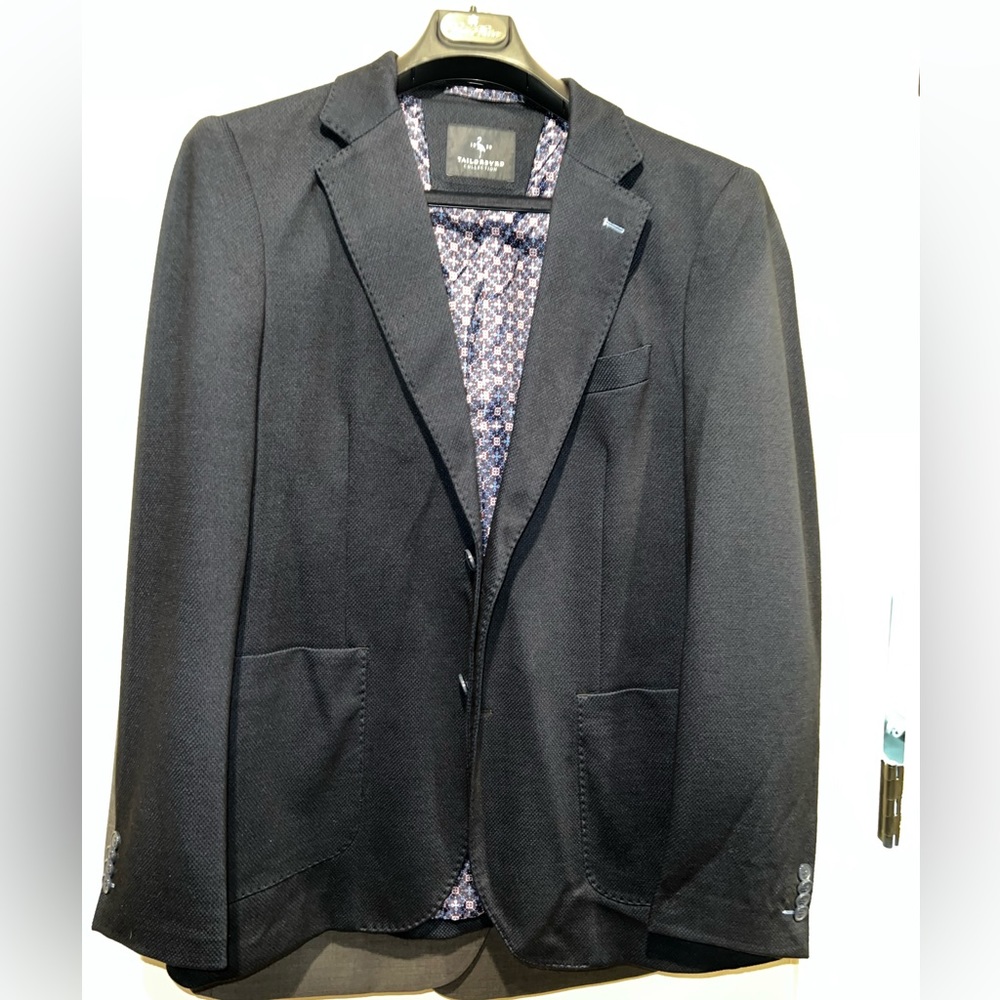 Men’s 40R tailorbyrd jacket deep blue color